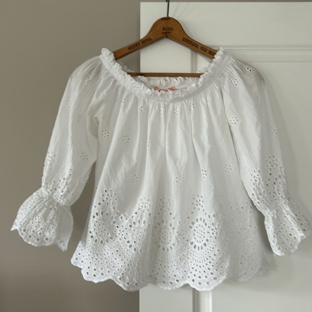 Scandal Italy Off-the-Shoulder Buttercup Eyelet Lace Blouse w Scalloped Hem - Picture 6 of 15